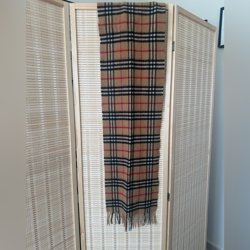 🧣🧣Authentic Burberry 100% Lambswool Scarf - Classic Check🧣🧣